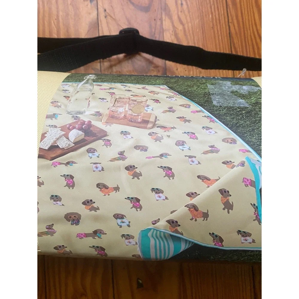 Cynthia Rowley Dachshund Picnic‎ Blanket Reversible  Indoor Outdoor 50x60 Dogs